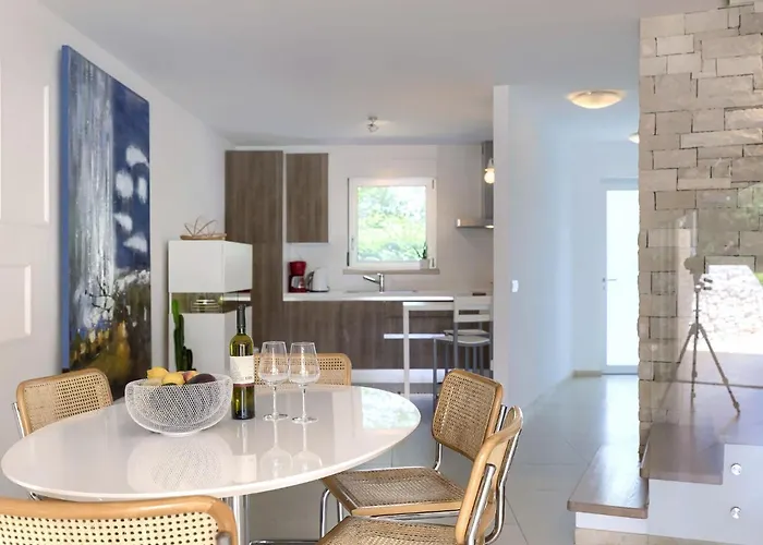 Sv- Ivan 2 By Interhome Pelegrin