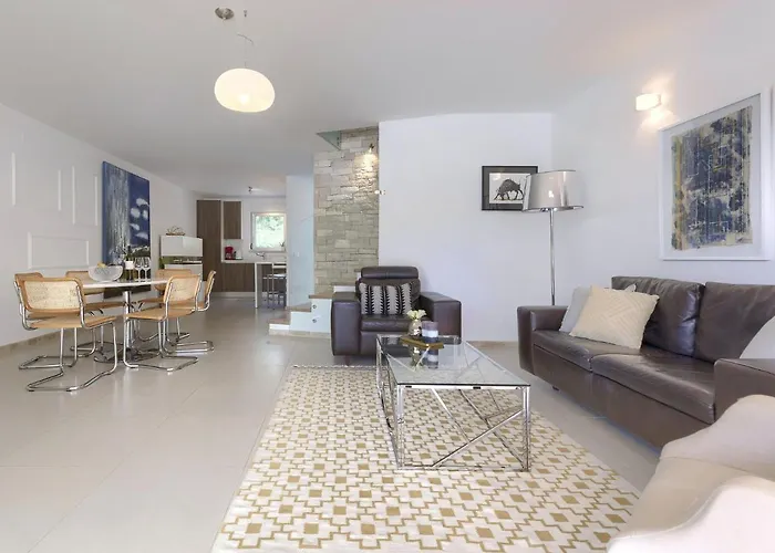 Sv- Ivan 2 By Interhome Vikendica