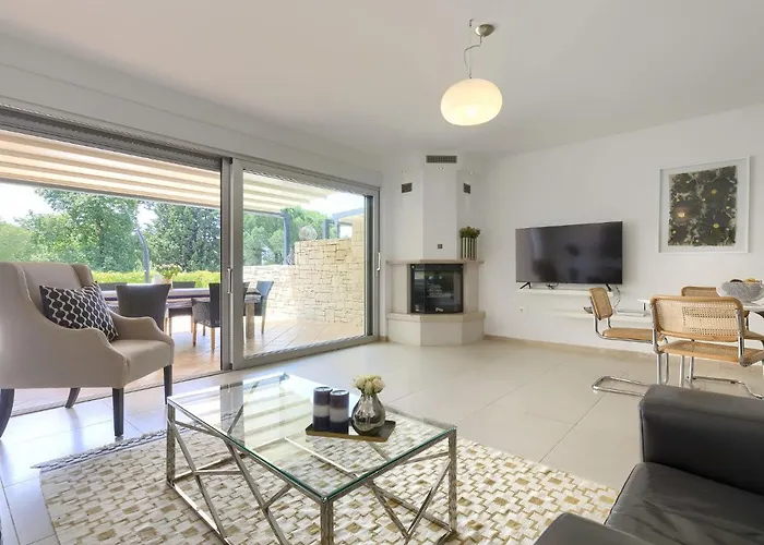 Ferienhaus Sv- Ivan 2 By Interhome Pelegrin